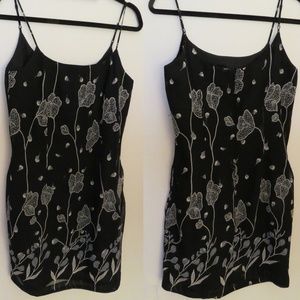 Newport News black/beige floral dress